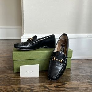 Gucci Women’s 1953 Horsebit Loafers - size 6